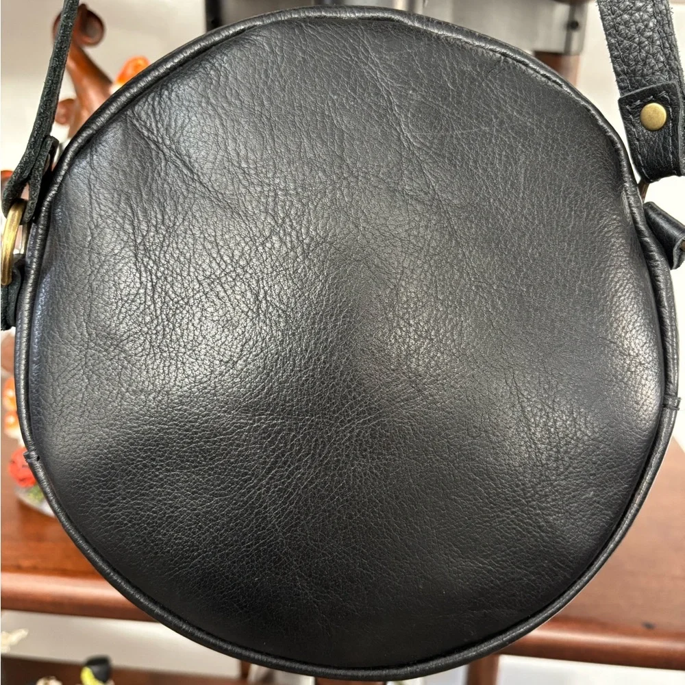 Portland Leather Round Black Crossbody Bag 
Large -Pebble Finish-Size 9 inches. - Picture 3 of 3